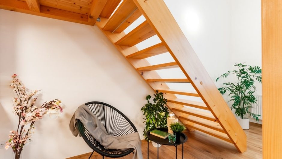 Comment choisir le bon escalier intérieur en bois ou métal pour sa maison ?